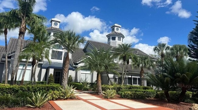 Foto del edificio - 10381 SW 150th Ct