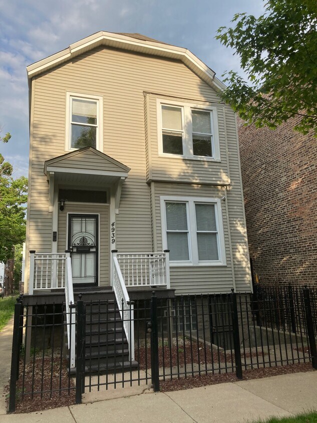 Primary Photo - 4939 S Wabash Ave