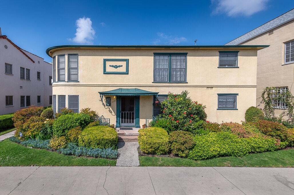 Foto principal - 121 N Sweetzer Ave