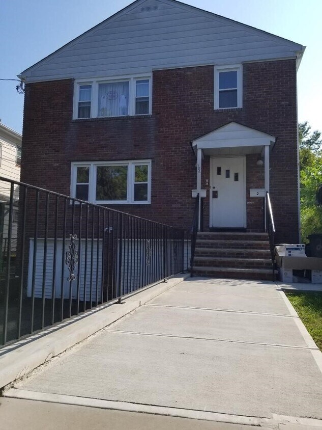 186 Hoover Ave, Bloomfield, NJ 07003 Townhome Rentals in Bloomfield