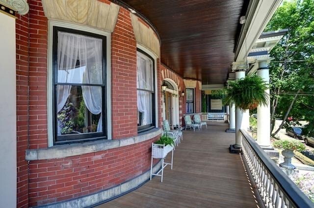 Foto del edificio - 150 Stratford Ave