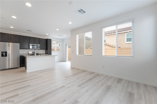 Building Photo - 408 Grand Toccata St