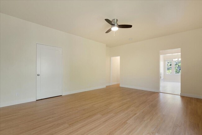 Foto del edificio - Bright & Updated Studio in Prime Palo Alto Location