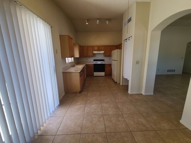 Foto del edificio - Beautiful 3 bedroom with a den - 2 bathroom
