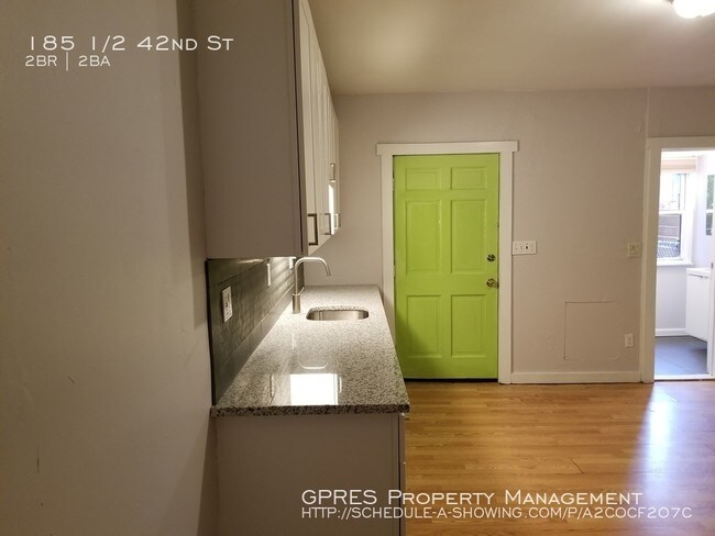 Building Photo - 185 1/2 42nd St