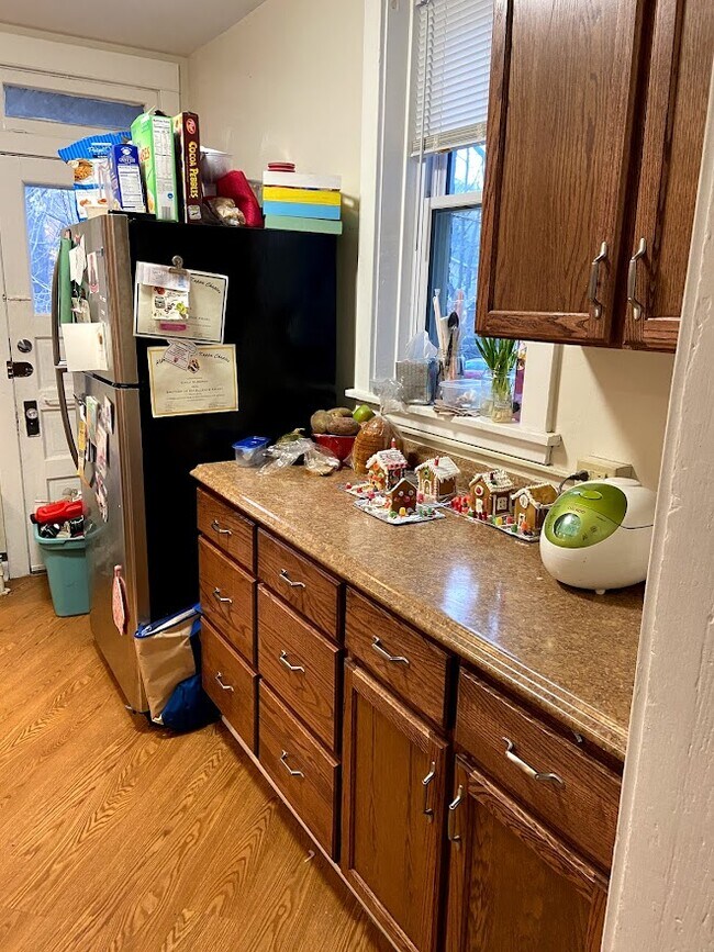 Foto del edificio - 5546 Wilkins Ave