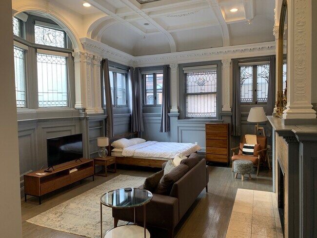 Building Photo - 225 Newbury St