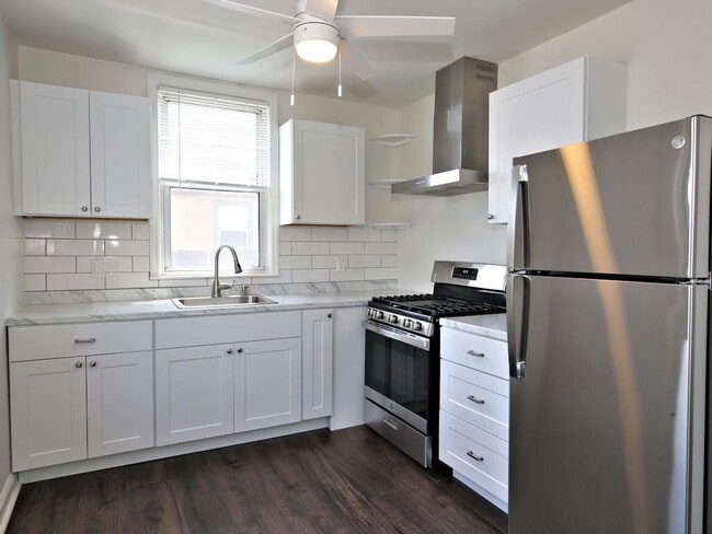 Building Photo - 105 Crotona Ave