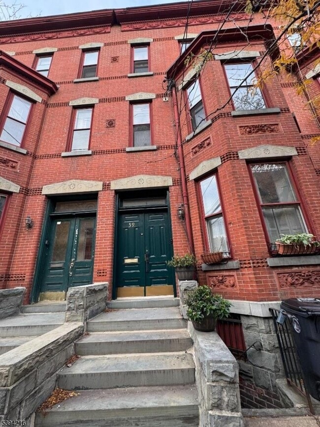 Building Photo - 59 James St