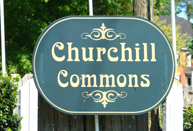 Foto del edificio - Churchill Commons