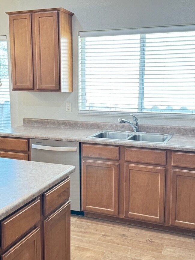 Foto del edificio - Chandler 4 bed 2 bath