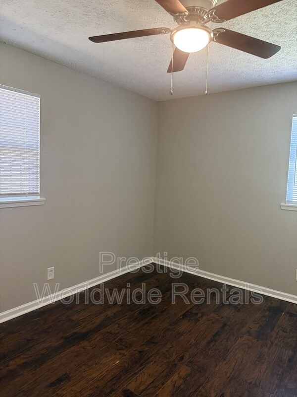 Foto del edificio - 3120 Urban Ave