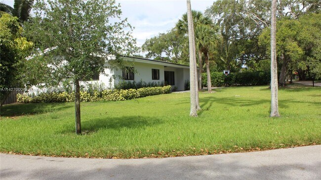 Foto del edificio - 7340 SW 105th Terrace
