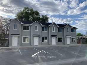 Building Photo - 424 W Orchard Ave