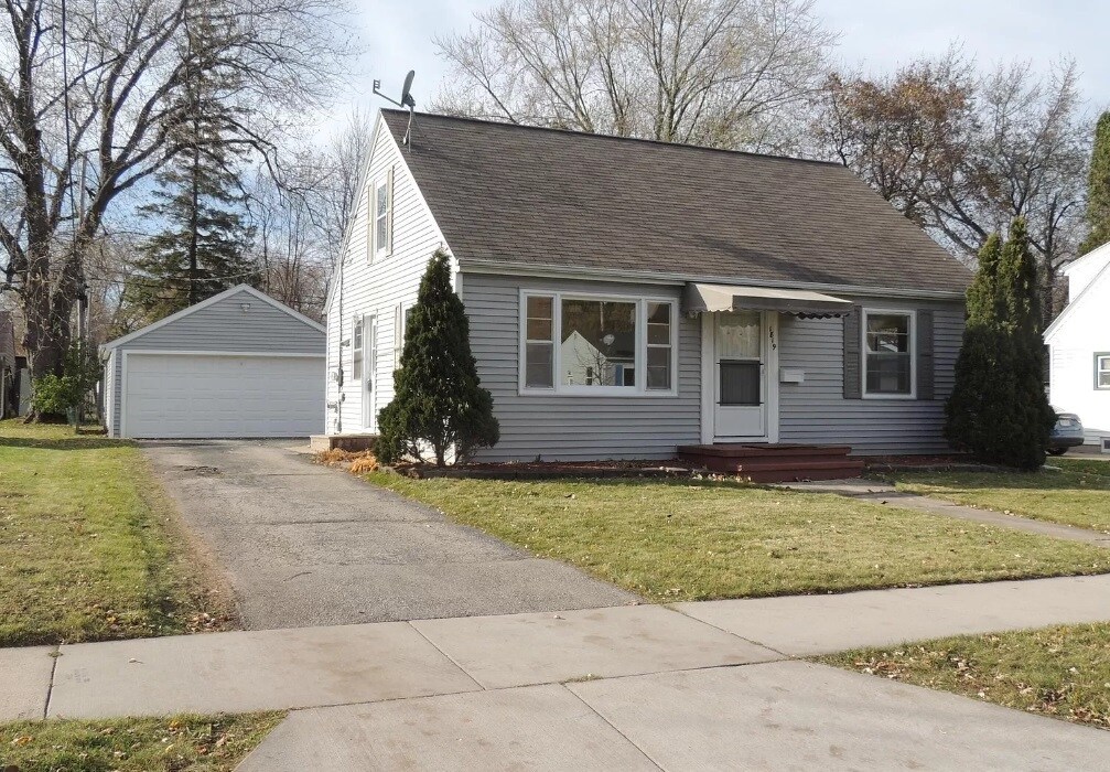 Primary Photo - 1819 S Sanders St