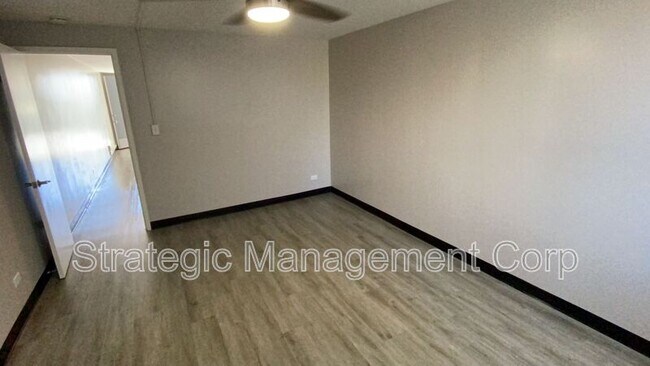 Building Photo - 1301 Lusitana St