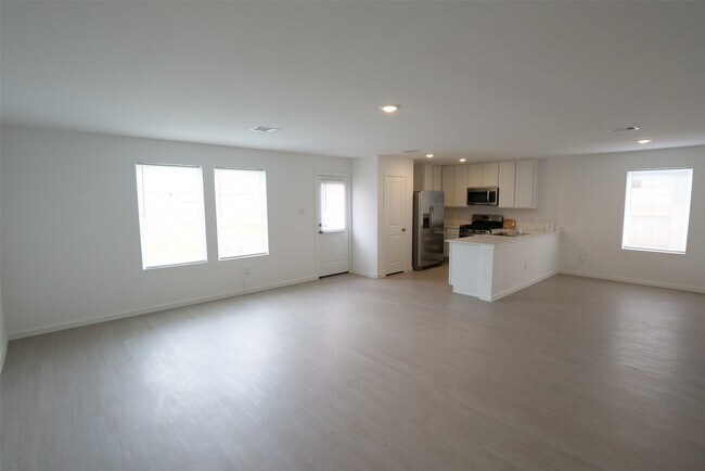 Building Photo - 26727 Feather Reed Dr