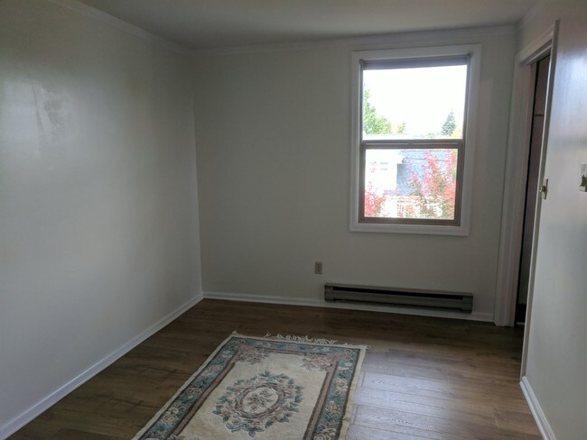Foto del edificio - 5818 Latona Ave NE