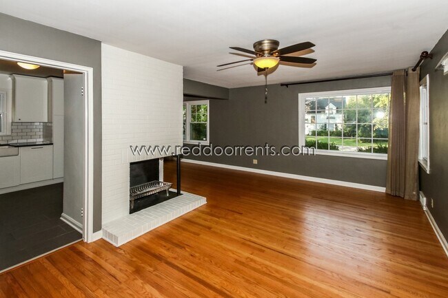 Foto del edificio - Luxury Butler Area  Living - Short and Lon...