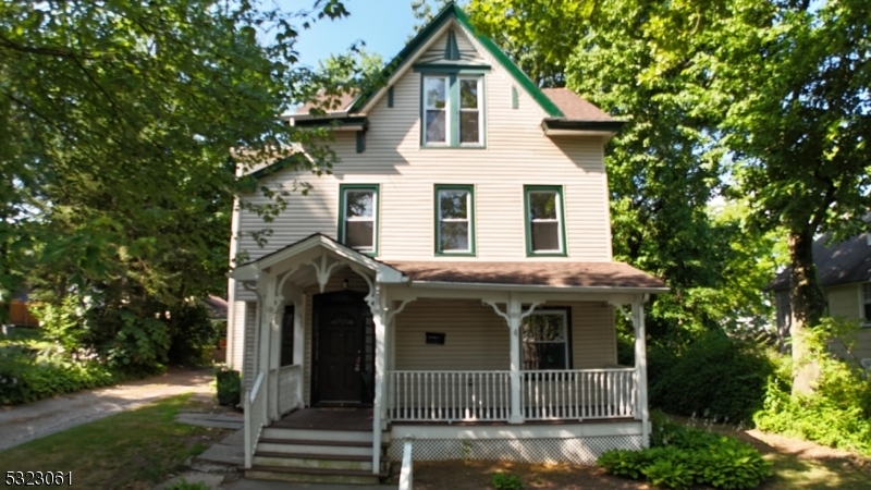 Primary Photo - 70 2nd St