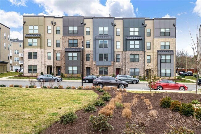 Building Photo - 2667 St Elias Dr