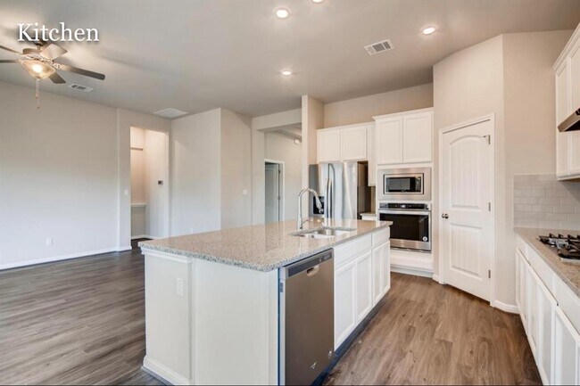 Building Photo - 508 Gabrielle Anne Dr