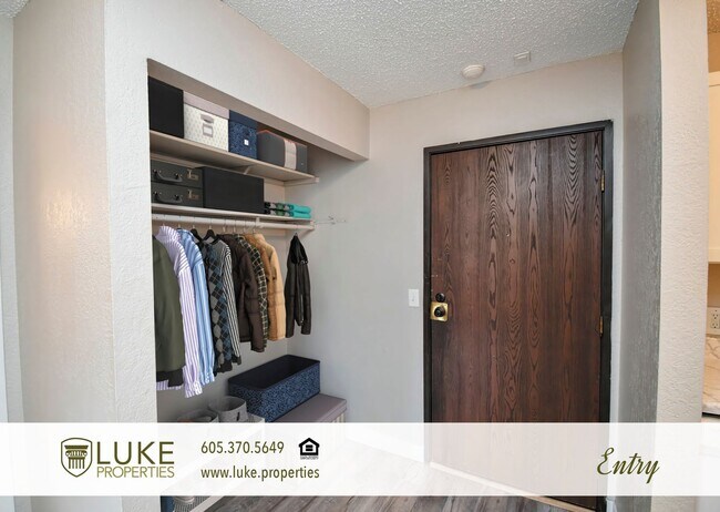 Foto del edificio - 401 S Sycamore Ave