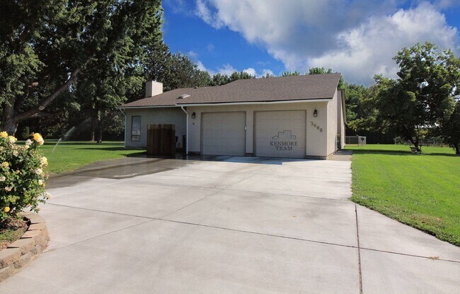 Building Photo - 4 Bedroom, 3 Bath Home in West Richland