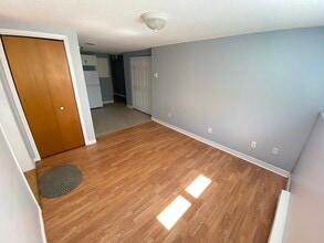 Building Photo - 10 Edgecombe Dr