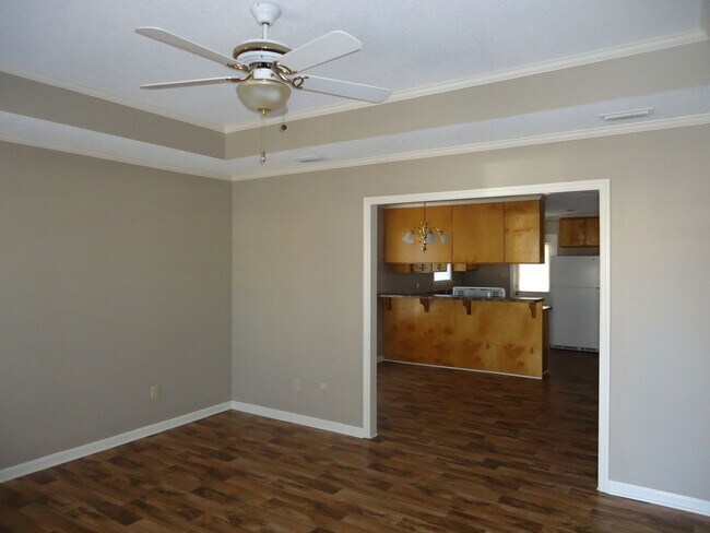 Foto del edificio - Comfy 3 Bedroom/2 Bath in Blue Pool!!!