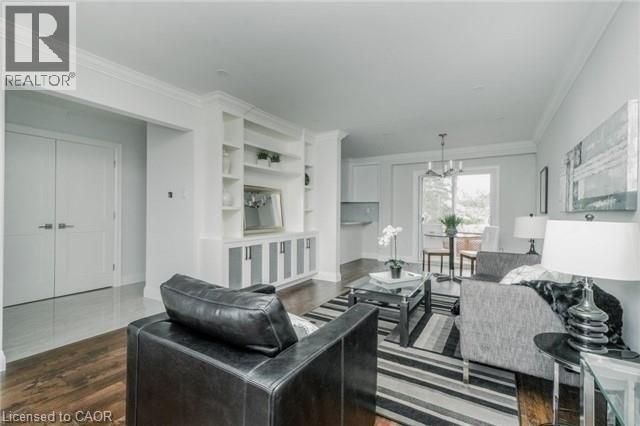 Photo du bâtiment - 1534 Forestdale Ct