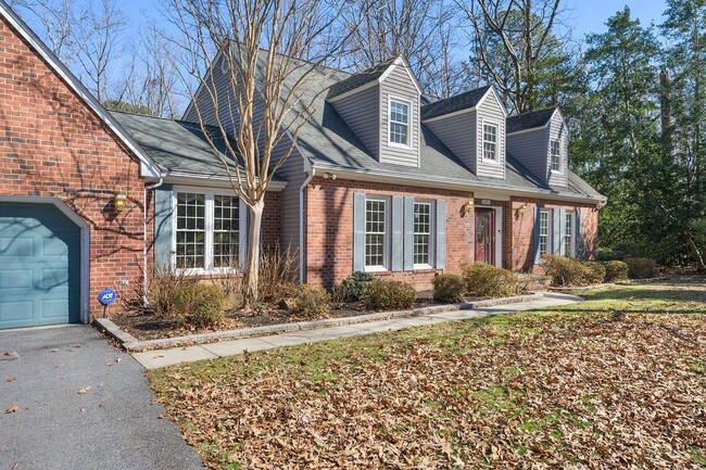 Building Photo - Spacious Home in Severna Park