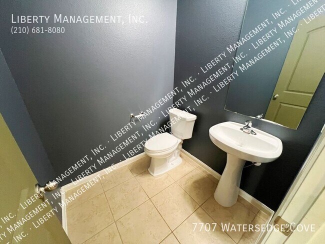 Building Photo - 7707 Watersedge Cove