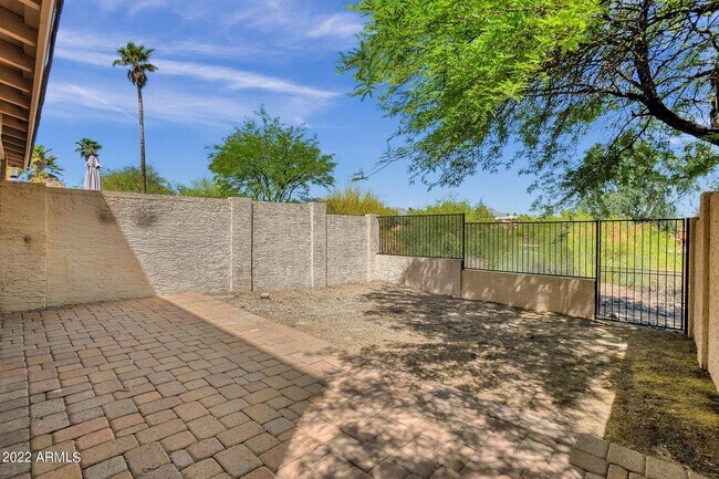 Foto del edificio - 16728 E Westby Dr