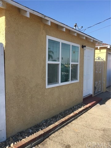 Building Photo - 1301 N Benson Ave