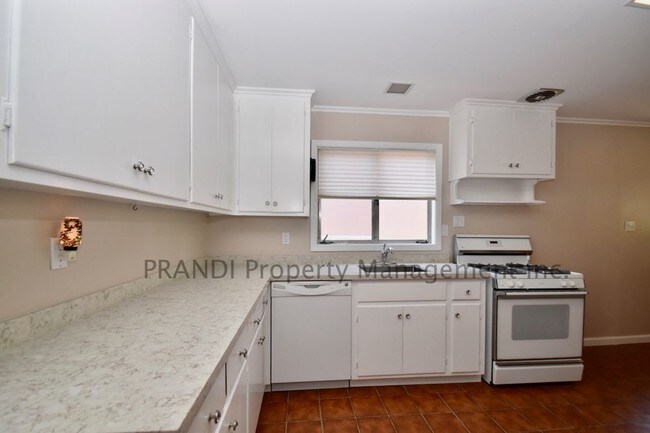 Building Photo - 50 Buena Vista Ave