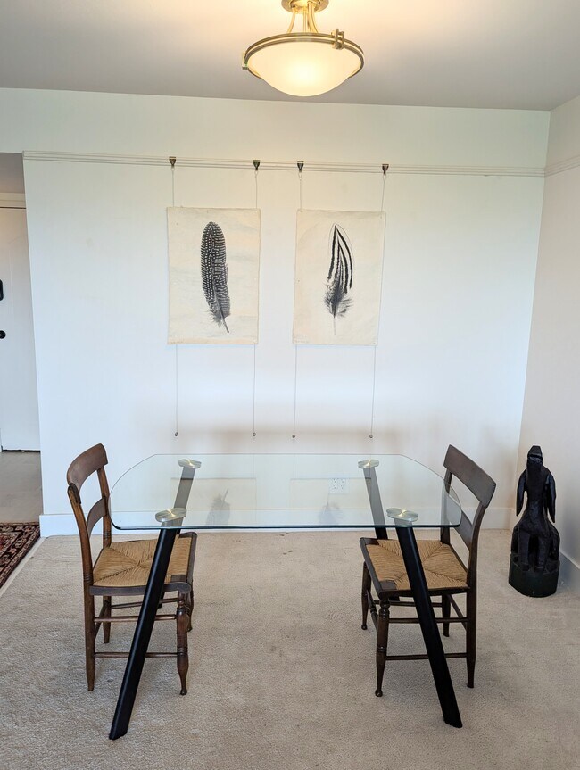 dining - 1200 N Humboldt St