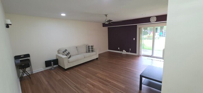 Foto del edificio - 2500 Topsfield Rd