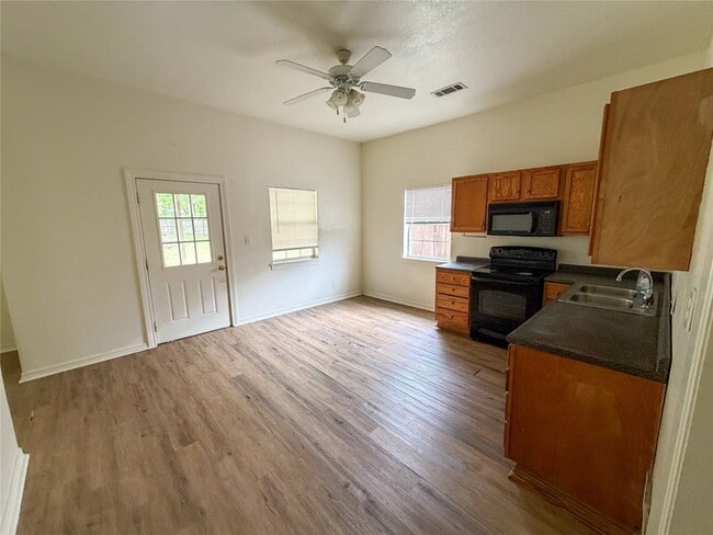 Foto del edificio - 907 W Fischer St