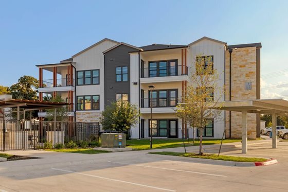 Building Photo - Spacious Than You Think & Richly Featured