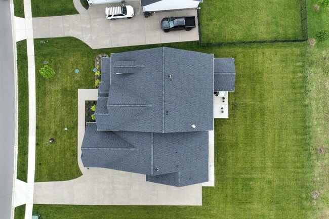 Building Photo - **EXECUTIVE 2022-BUILT HOME IN WILLIAMSON ...