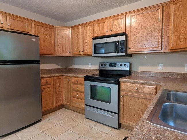 Photo - 726 Crestwood Cir House