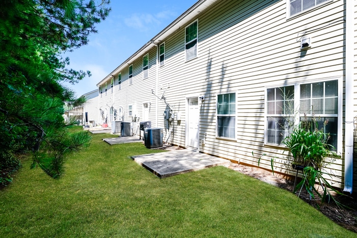 Building Photo - 2125 Marlin Dr