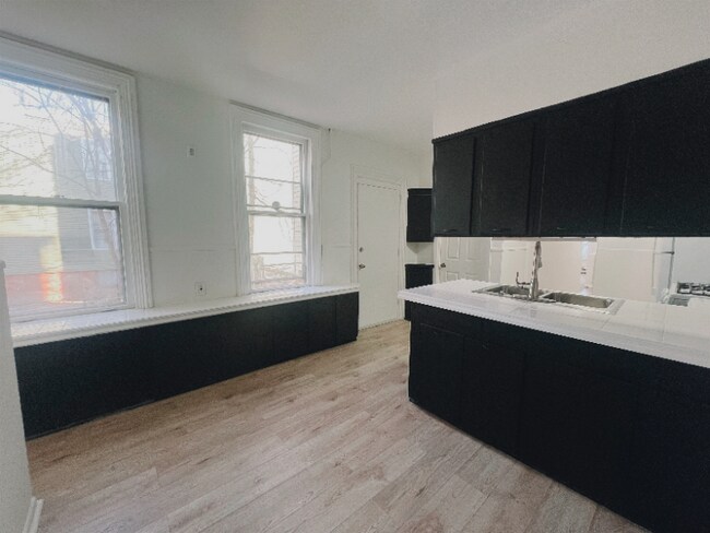 Foto del edificio - 4 Linden Ave