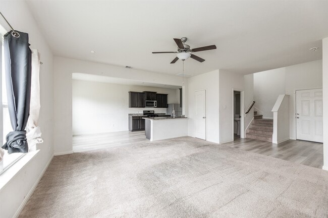 Building Photo - 541 Amberwood Pk Dr