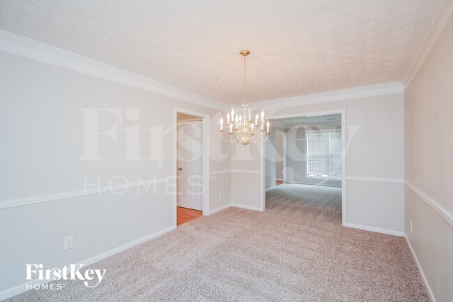 Foto del edificio - 6061 Fairington Farms Ln