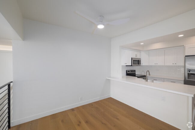 2BR, 2BA - 1,250SF - Dining Room - Malibu Coastline Apartments