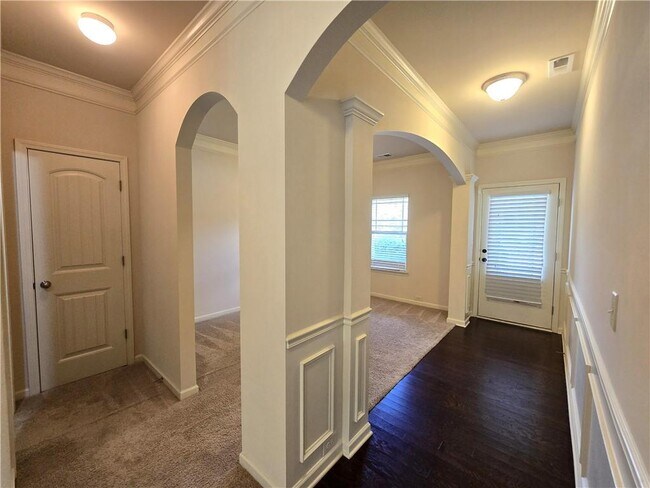 Building Photo - 1043 Blind Brook Cir