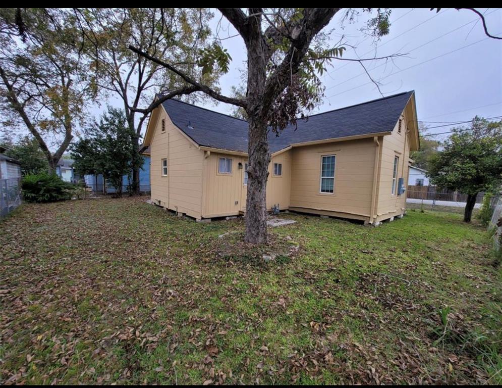 2501 Chapman St, Houston, TX 77009 House for Rent in Houston, TX