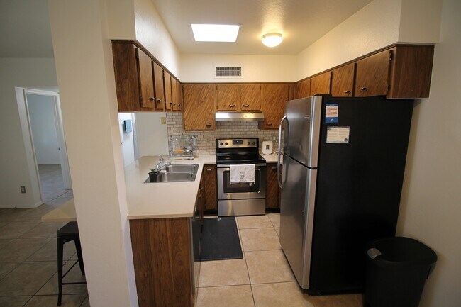 Foto del edificio - 8838 E Arbor St